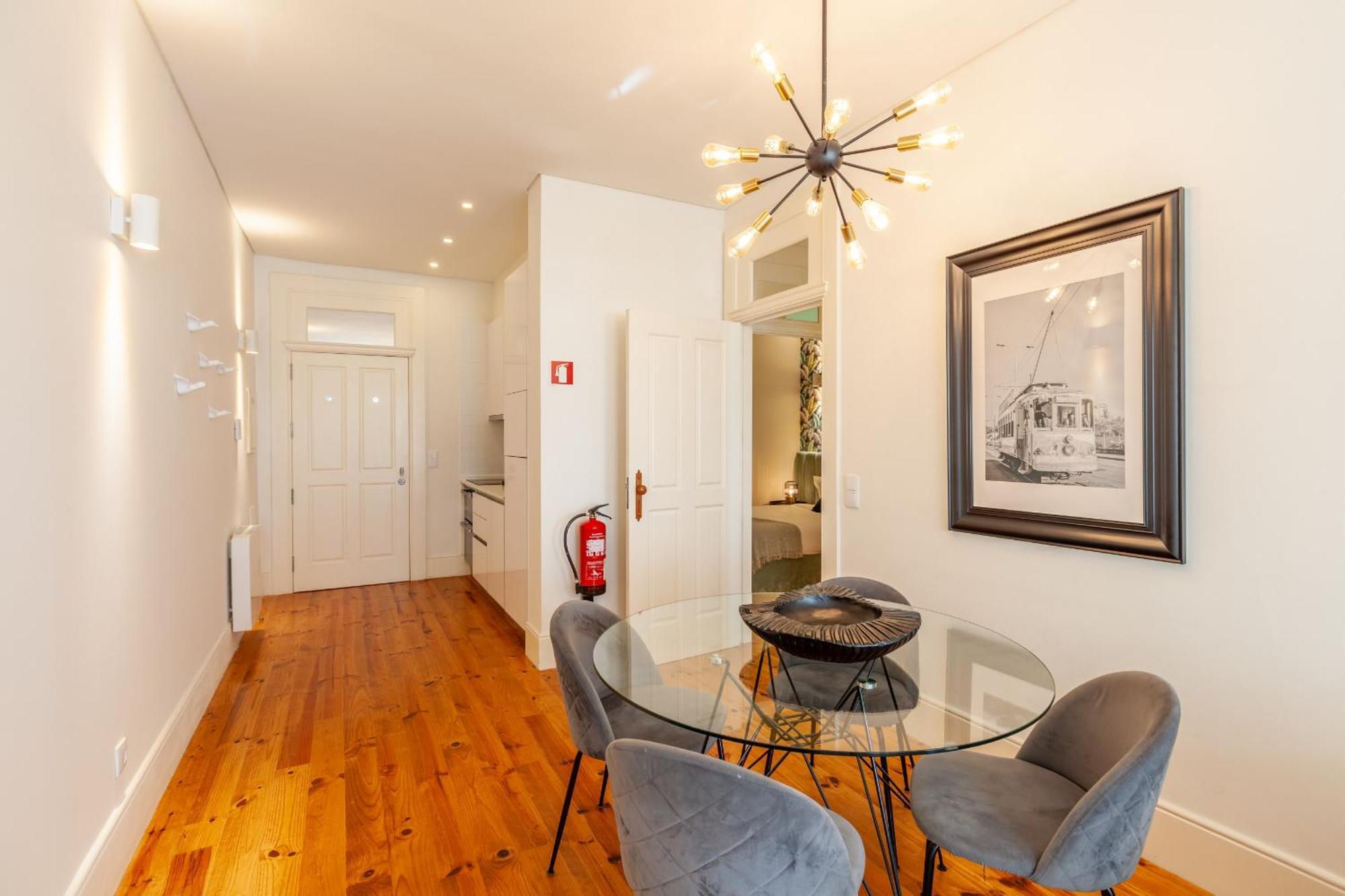 D&S - Alvares Cabral Porto Exteriér fotografie